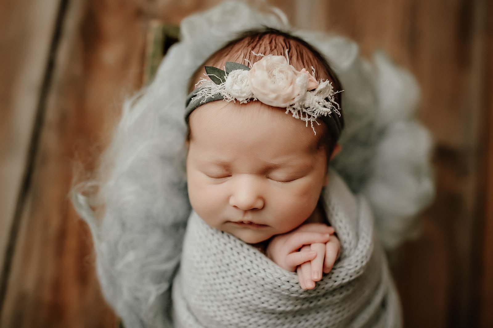 5 Essential Newborn Photography Props